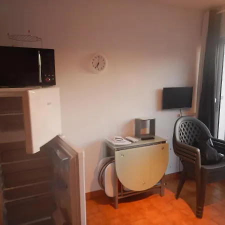3 Etoiles 4 Couchages Port Cros A